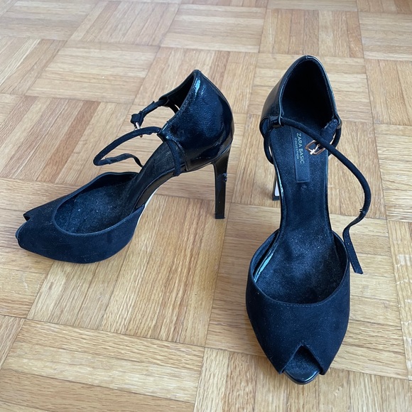 Zara Basic Black Heels - Picture 2 of 4